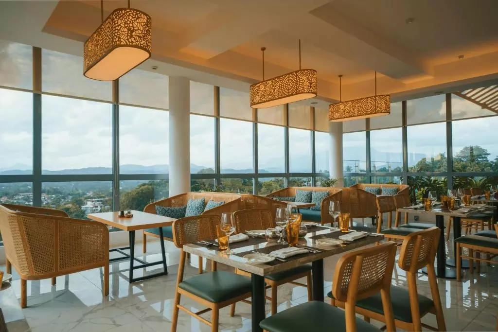 Kandy Myst by Cinnamon Kandy Myst by Cinnamon